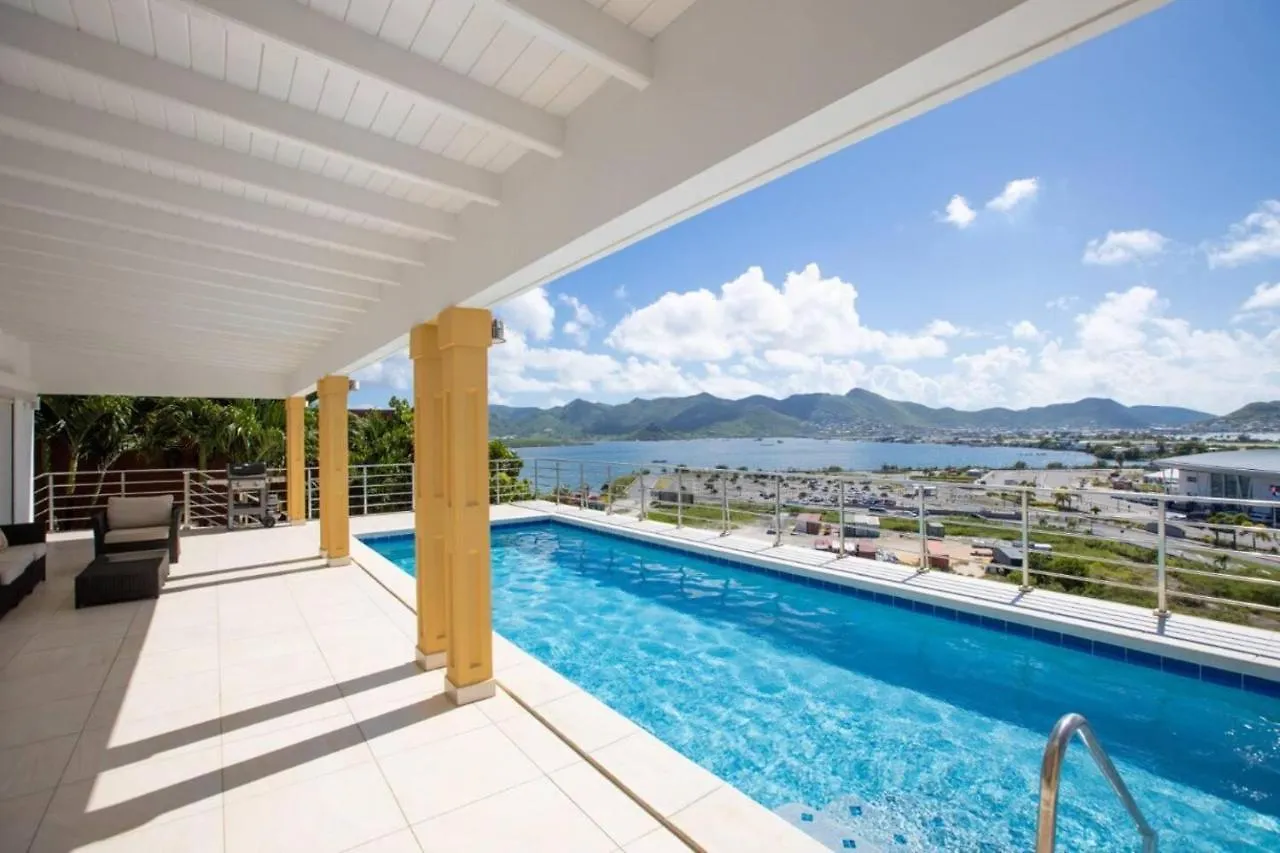 Charming 3-Bed Villa In Maho Cupecoy