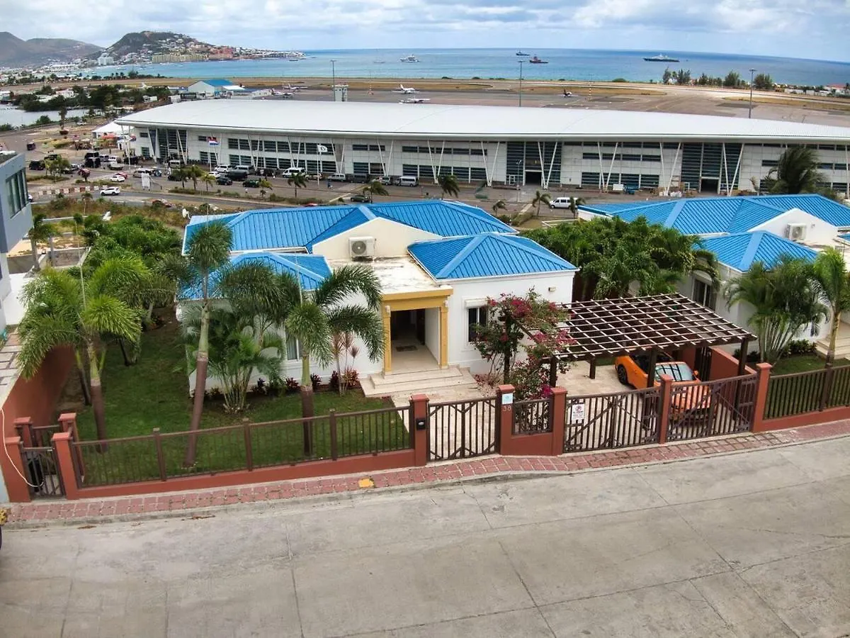 Charming 3-Bed Villa In Maho Cupecoy