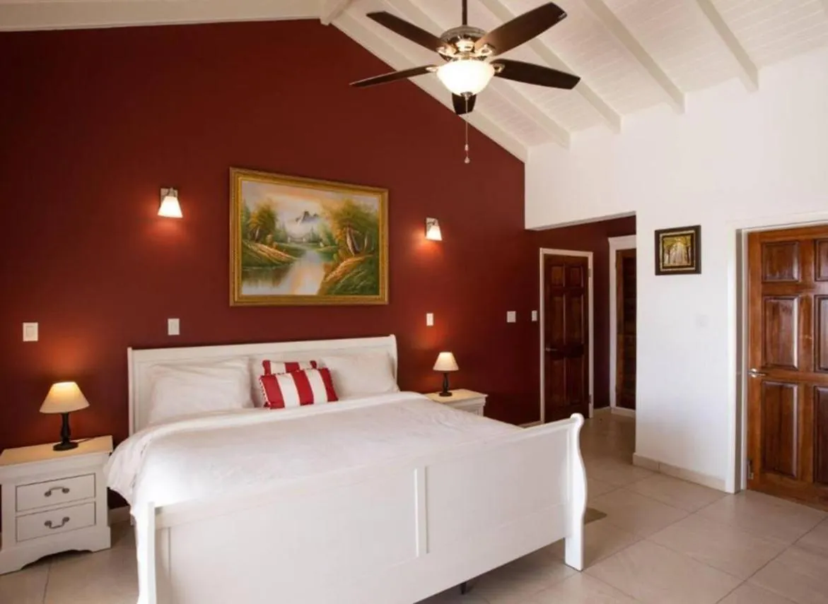 Charming 3-Bed Villa In Maho Cupecoy