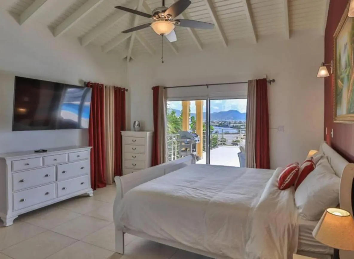 Charming 3-Bed Villa In Maho Cupecoy  0*, Cupecoy (Sint Maarten) Sint Maarten/Saint Martin