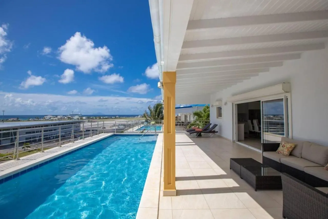 Charming 3-Bed Villa In Maho Cupecoy  Sint Maarten/Saint Martin