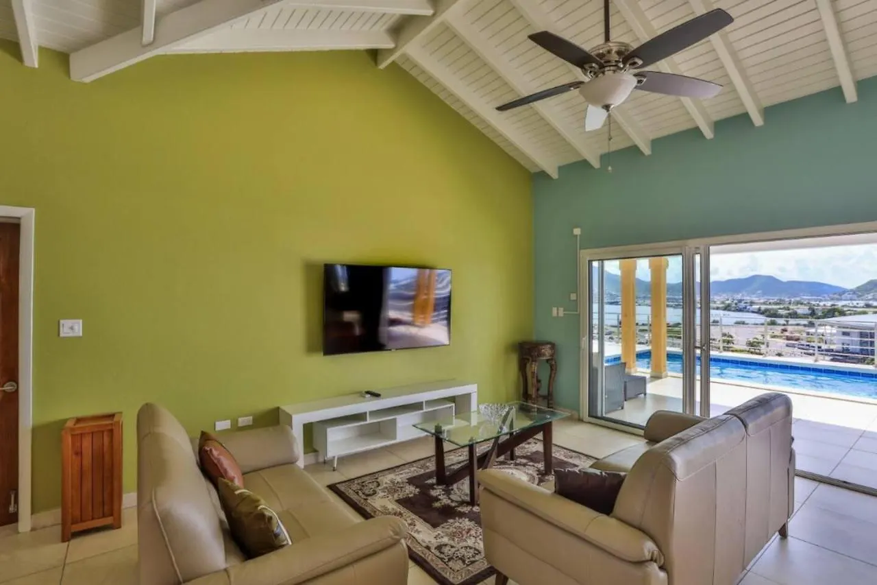 Charming 3-Bed Villa In Maho Cupecoy  Sint Maarten/Saint Martin