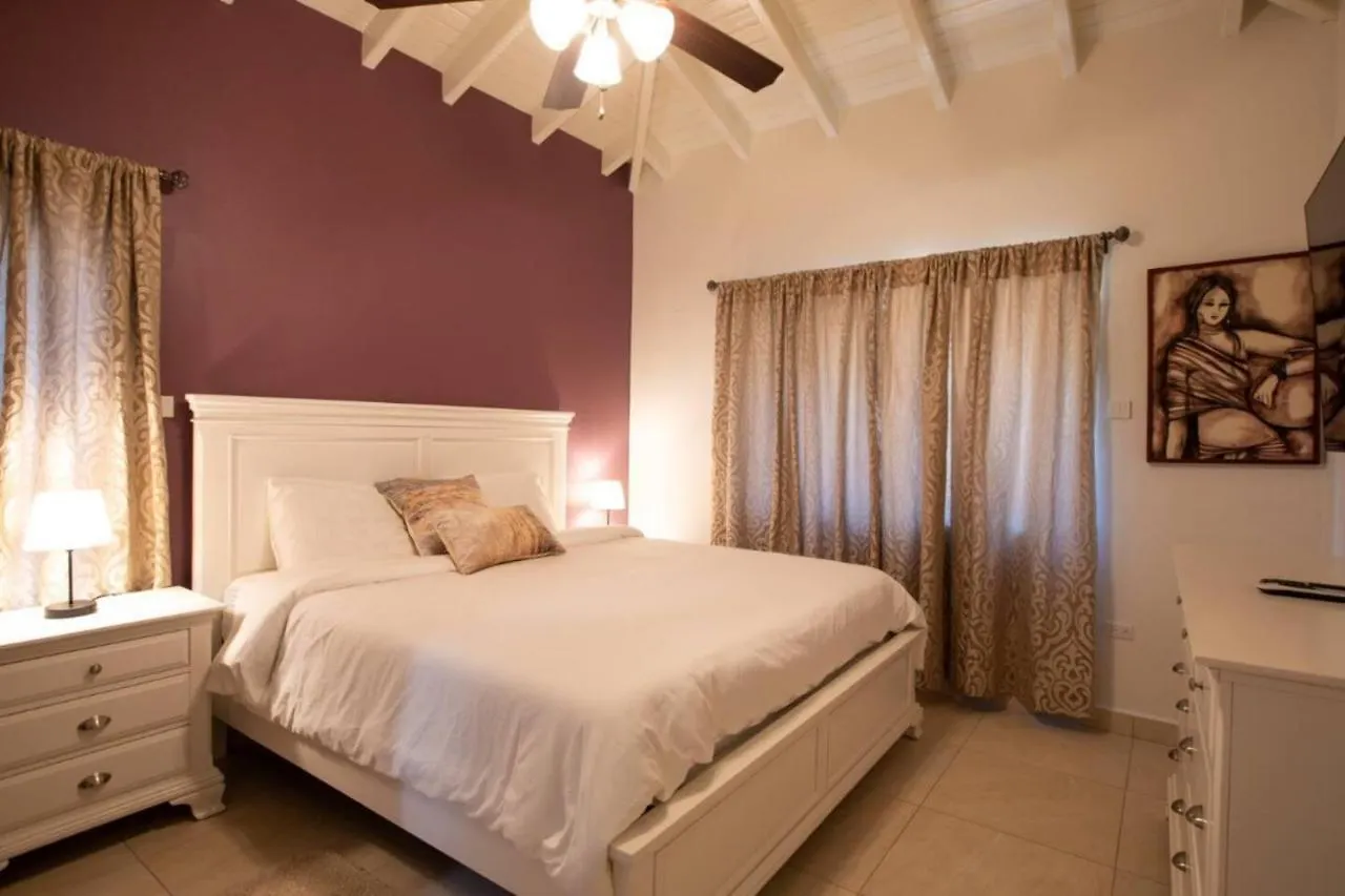 Charming 3-Bed Villa In Maho Cupecoy