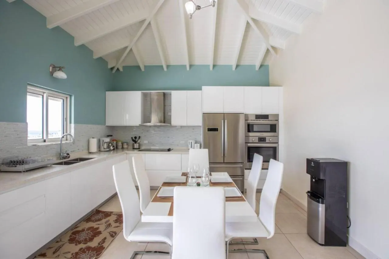 Charming 3-Bed Villa In Maho Cupecoy