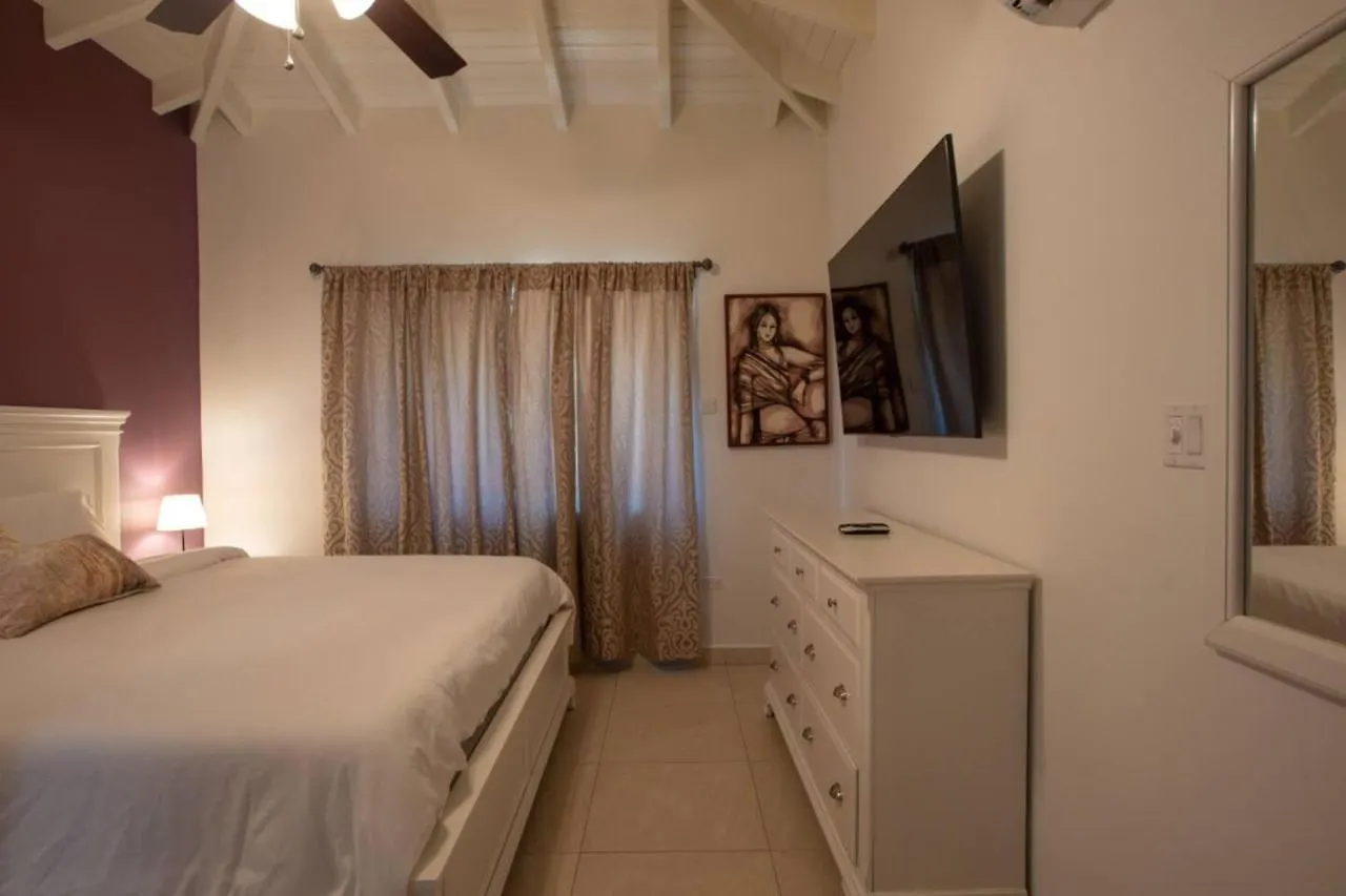 Charming 3-Bed Villa In Maho Cupecoy